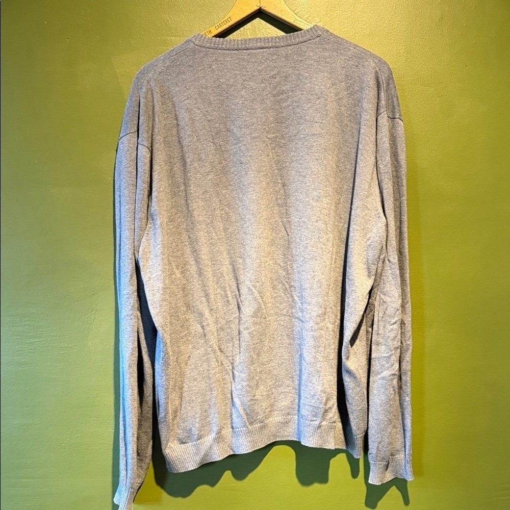Vintage Lacoste Men's Light Gray V-Neck Sweater - Picture 7 of 7